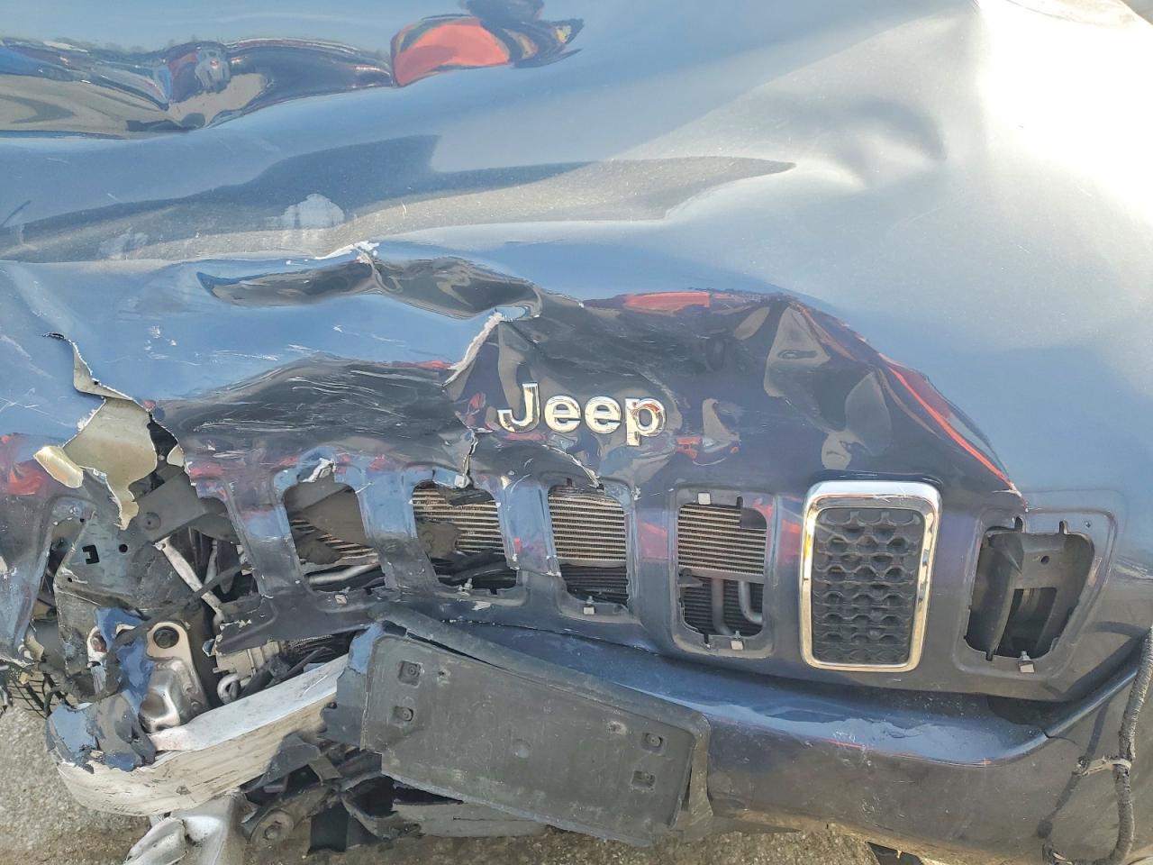 2020 Jeep Cherokee VIN 1C4PJMDXXLD531603 photo 12