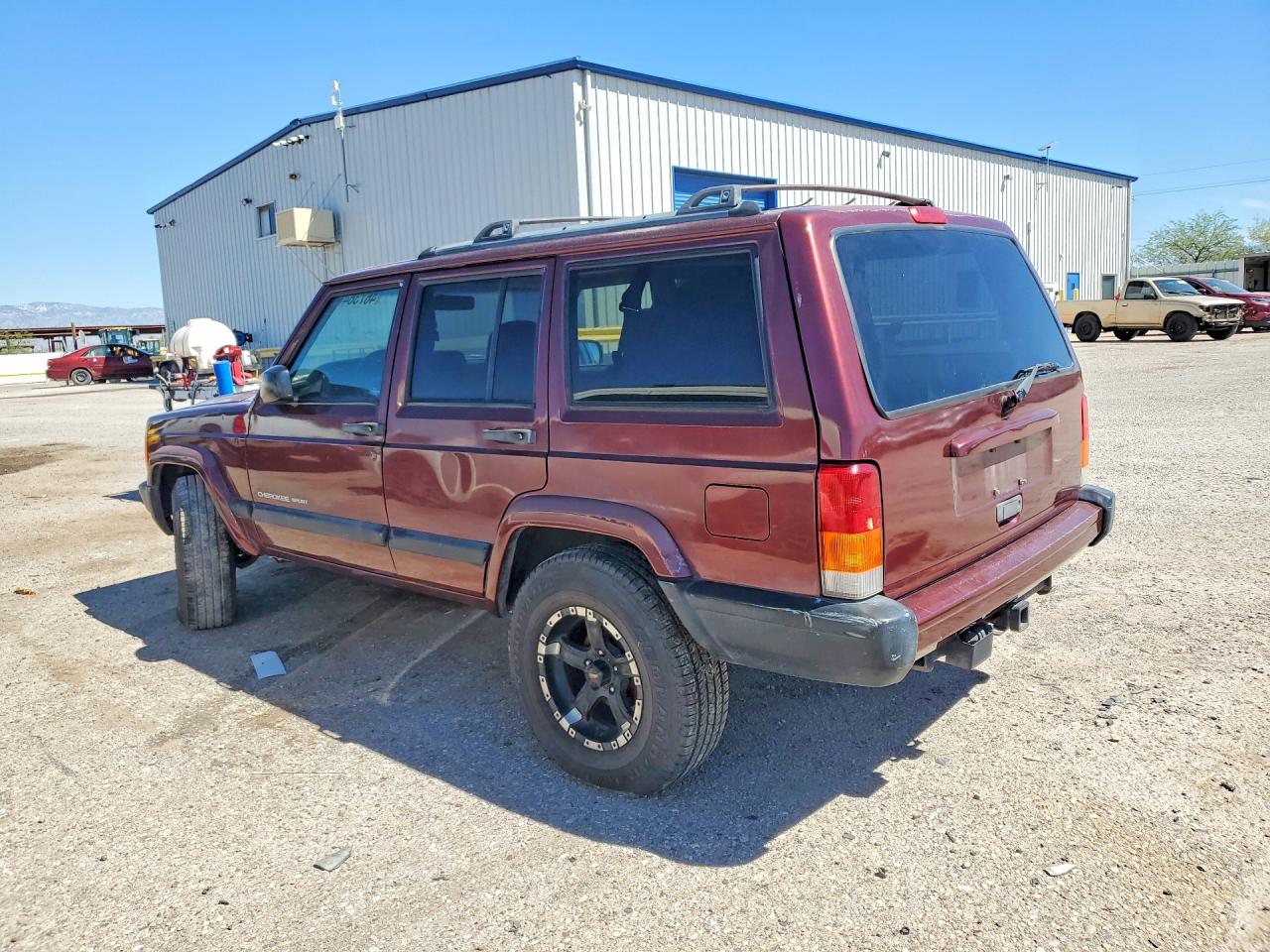 2000 JEEP Cherokee VIN 1J4FT48S2YL168161 photo 2