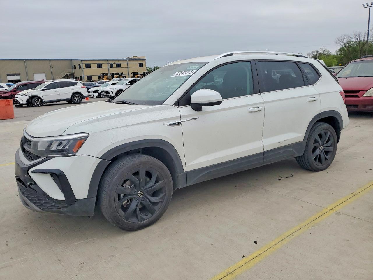 2022 VOLK   VIN 3VVWX7B20NM060976 photo 1