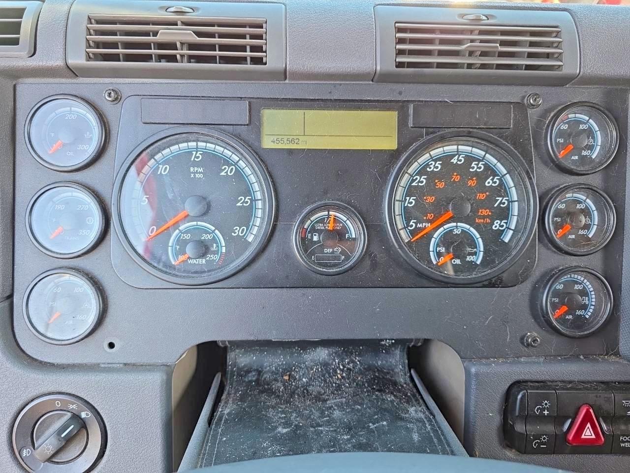 2018 FREIGHTLINER All other VIN 1FUJGLDV6JLJV0985 photo 8