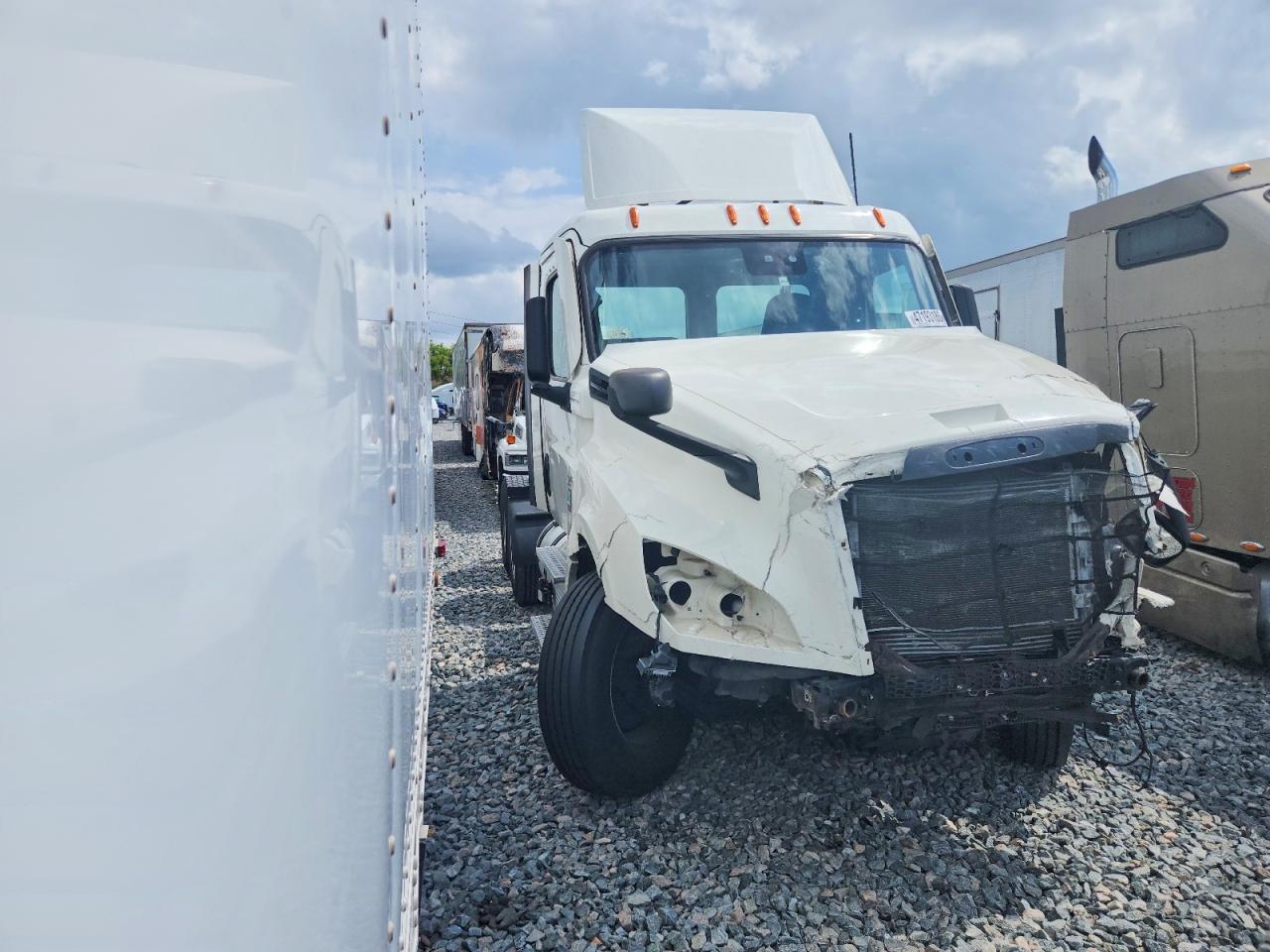 2022 FREIGHTLINER All other VIN 3AKJHLDV0NSMS8769 photo 1