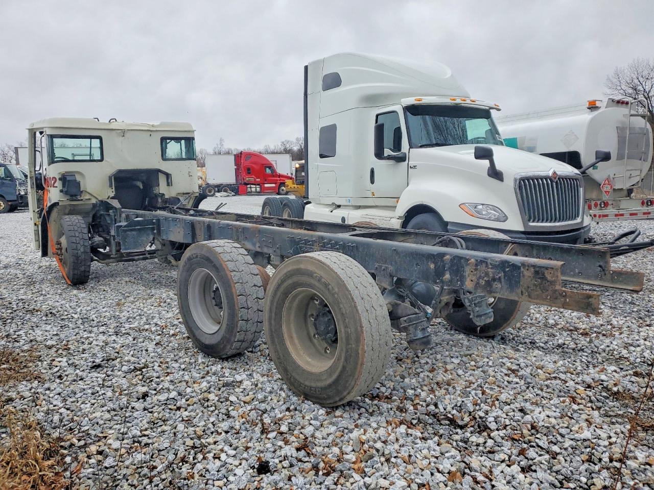 2021 MACK All other VIN 1M2LR2GC4MM004691 photo 3