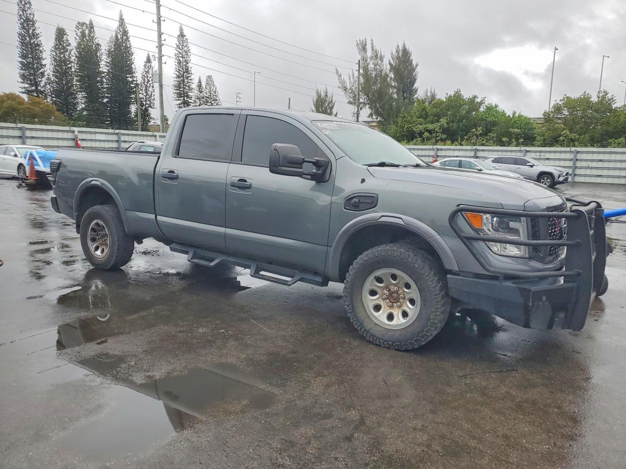 2019 Nissan TITAN VIN 1N6BA1F43KN521013 photo 4