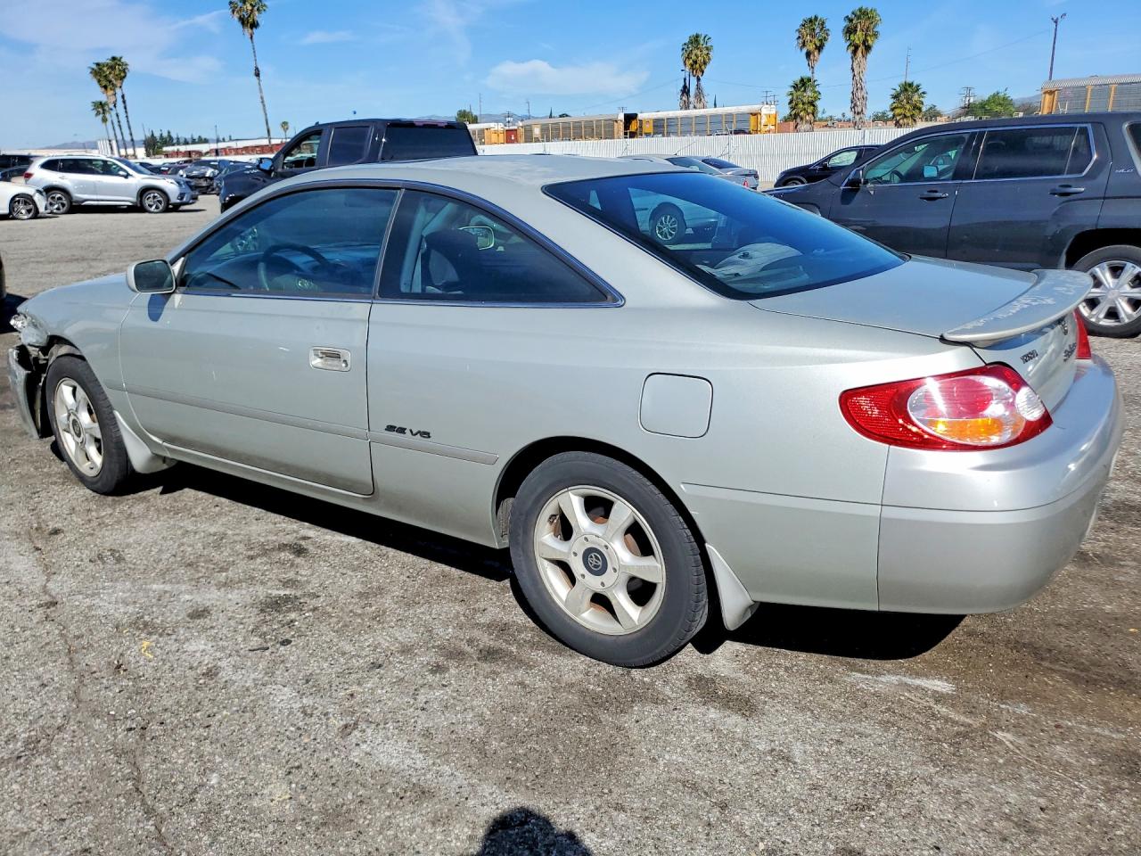 2002 TOYOTA Camry sola VIN 2T1CF22P92C590712 photo 2