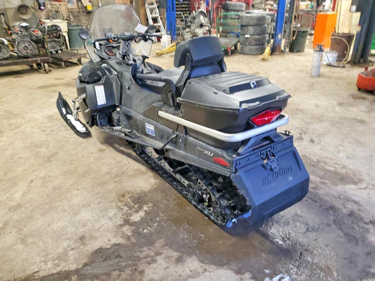 2016 SKI SNOWMOBILE VIN YH2SSRGC7GR000198 photo 3