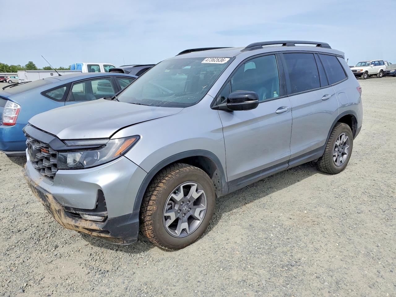 2022 Honda Passport VIN 5FNYF8H61NB025281 photo 1