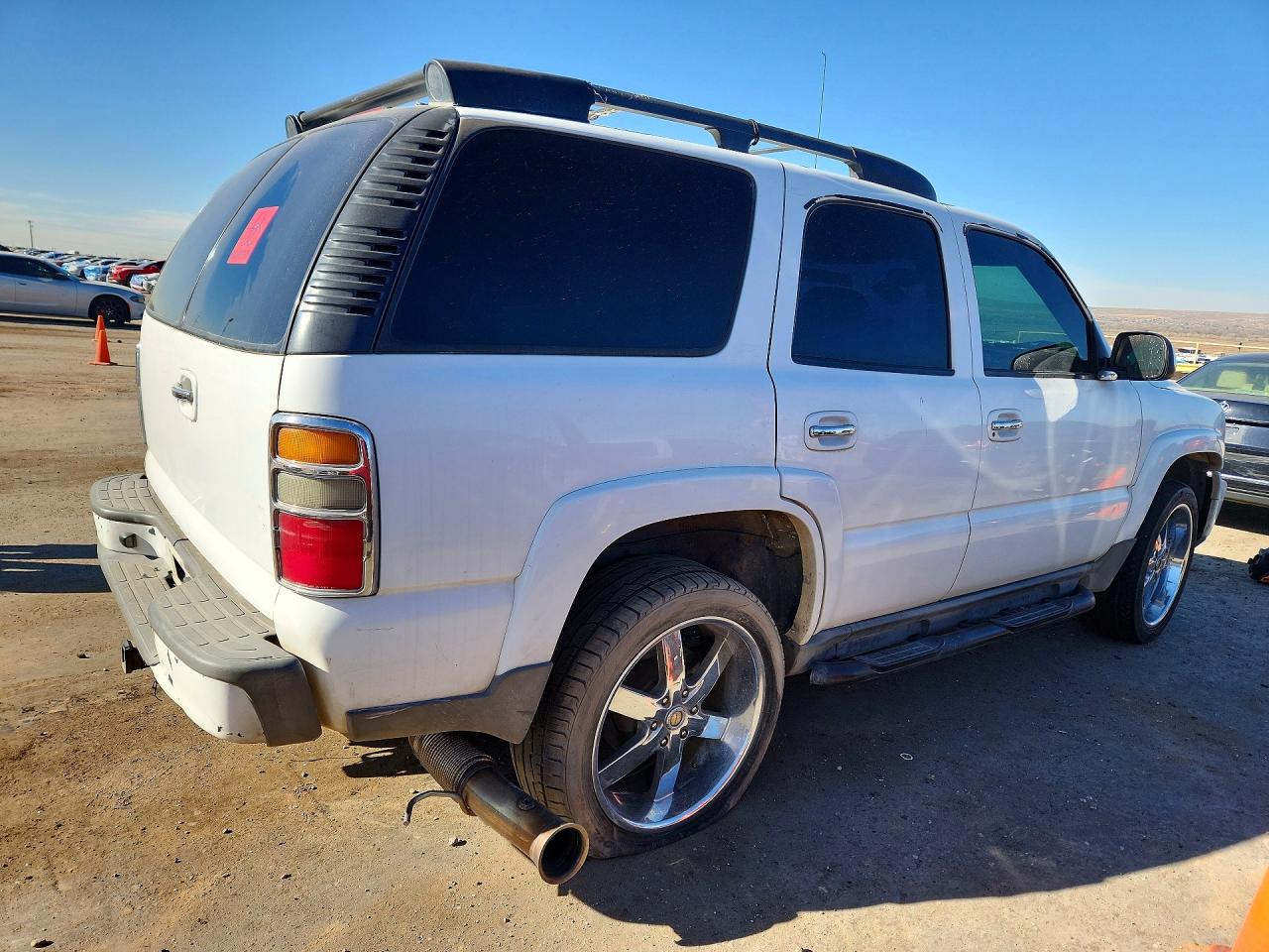 2002 CHEV Tahoe VIN 1GNEK13Z92R212157 photo 3