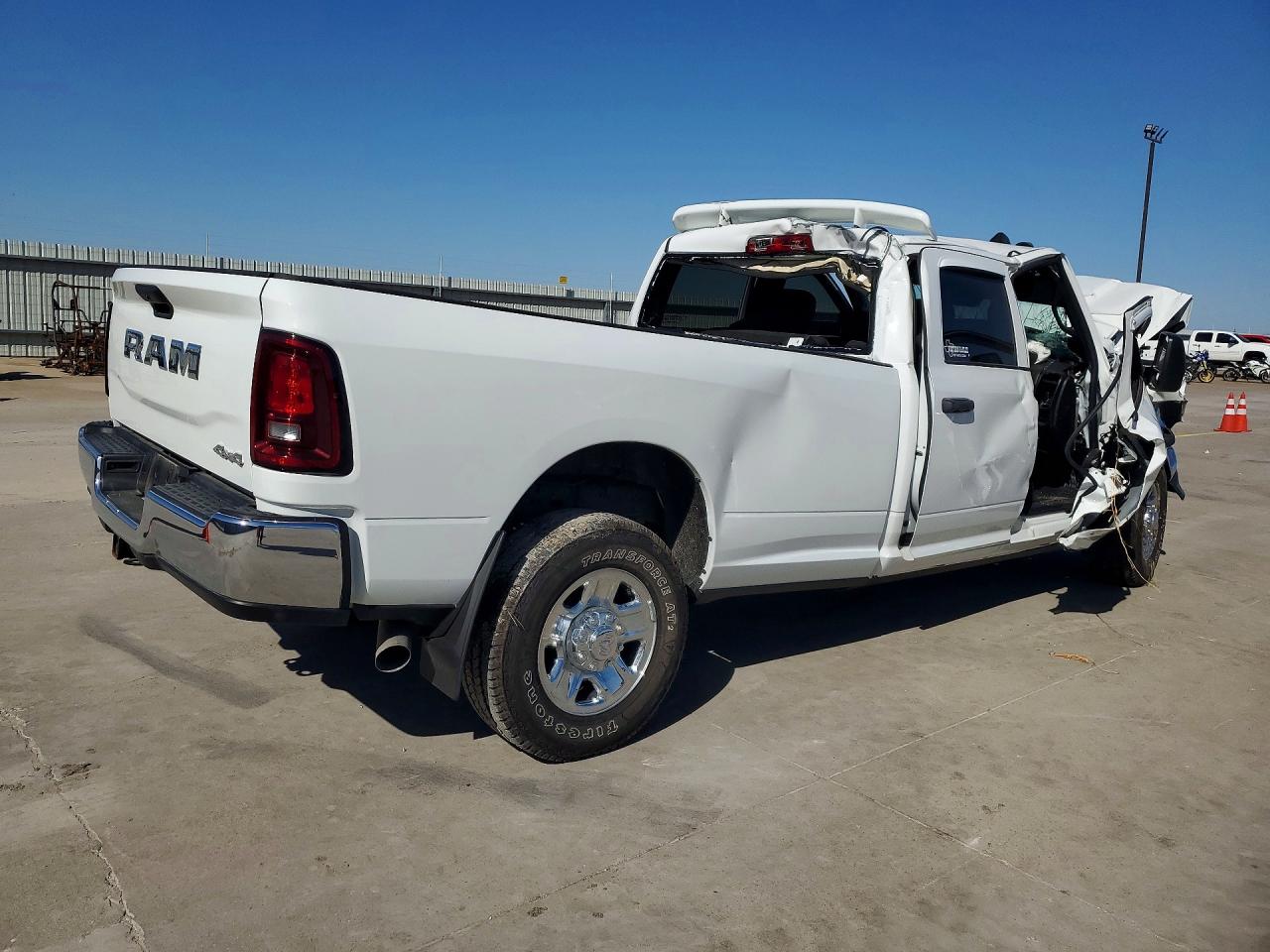 2025 RAM 2500 VIN 3C6UR5HL6SG557150 photo 3