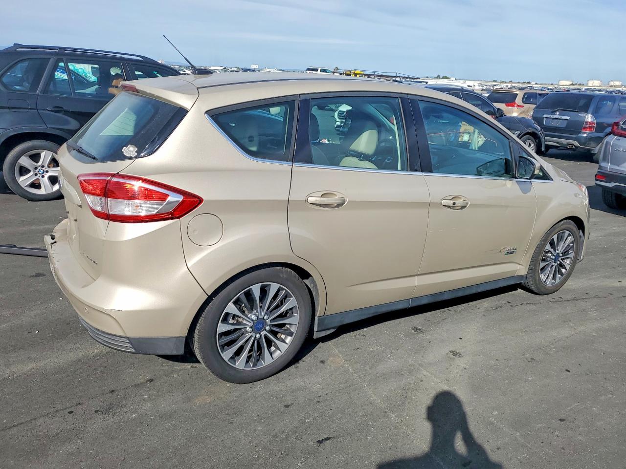 2017 Ford Cmax VIN 1FADP5FU8HL113375 photo 3