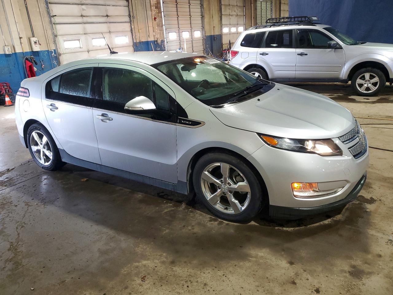 2013 CHEV Volt VIN 1G1RD6E40DU102223 photo 4