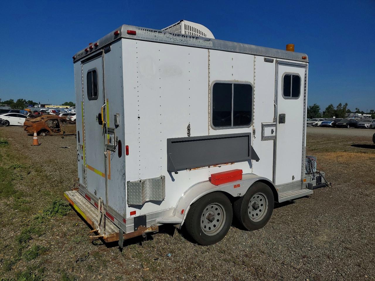 2000 PELSUE FOST 11 FIBER OPTIC SPLICING TRAILER VIN 4FGL01125YC032675 photo 4