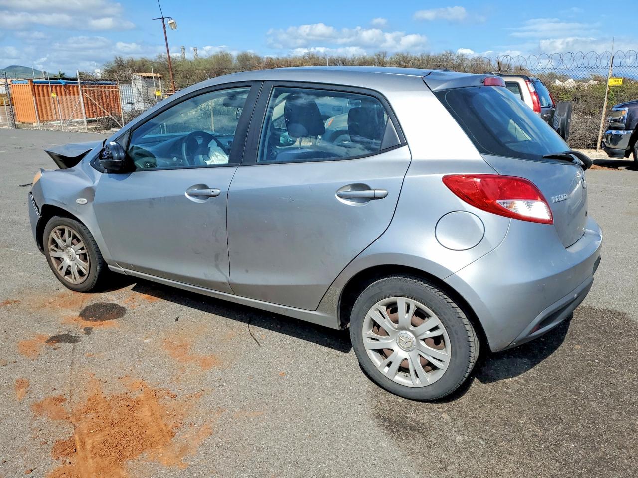 2012 Mazda 2 VIN JM1DE1KY8C0144671 photo 2