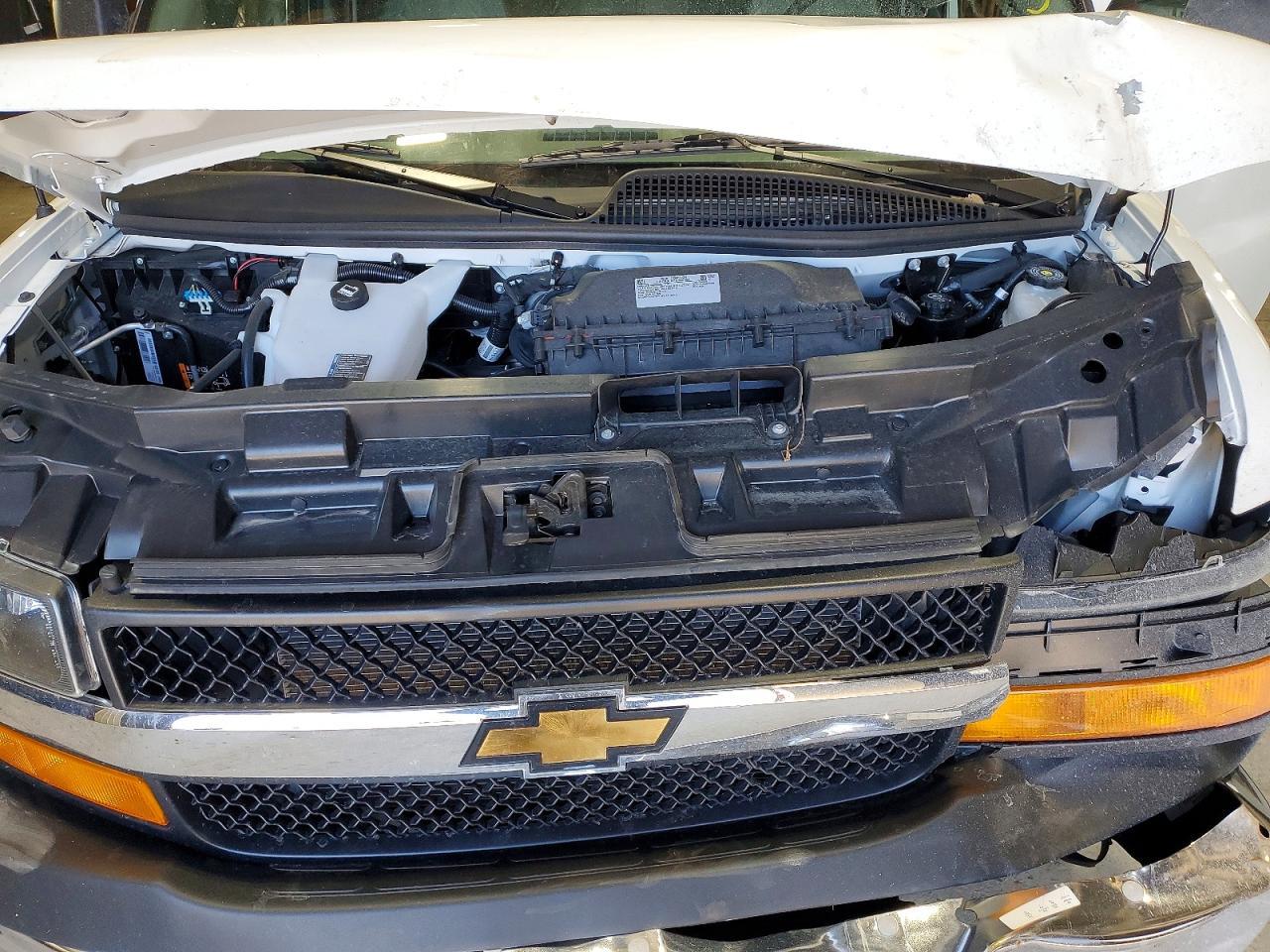 2025 Chevrolet Express VIN 1GAZGPFP2S1228958 photo 12