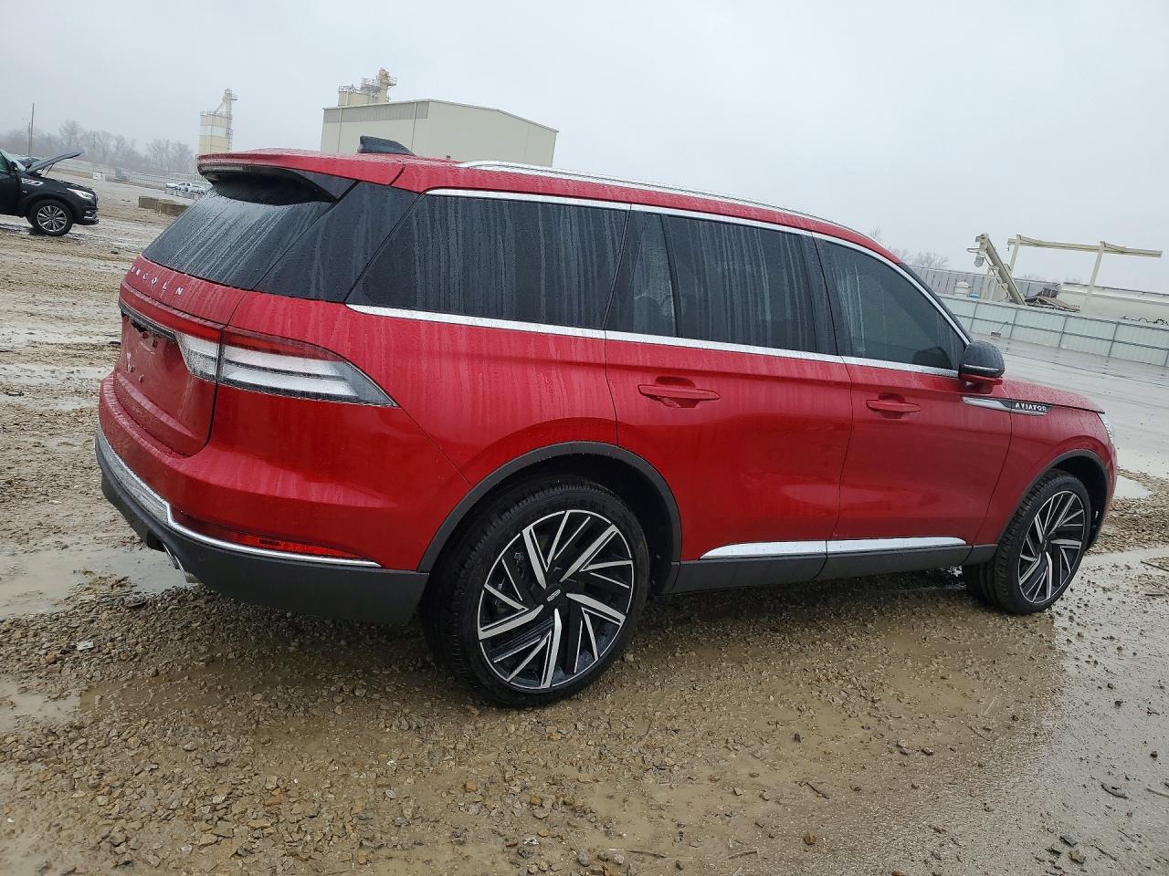 2025 Lincoln Aviator VIN 5LM5J7XC8SGL32539 photo 3