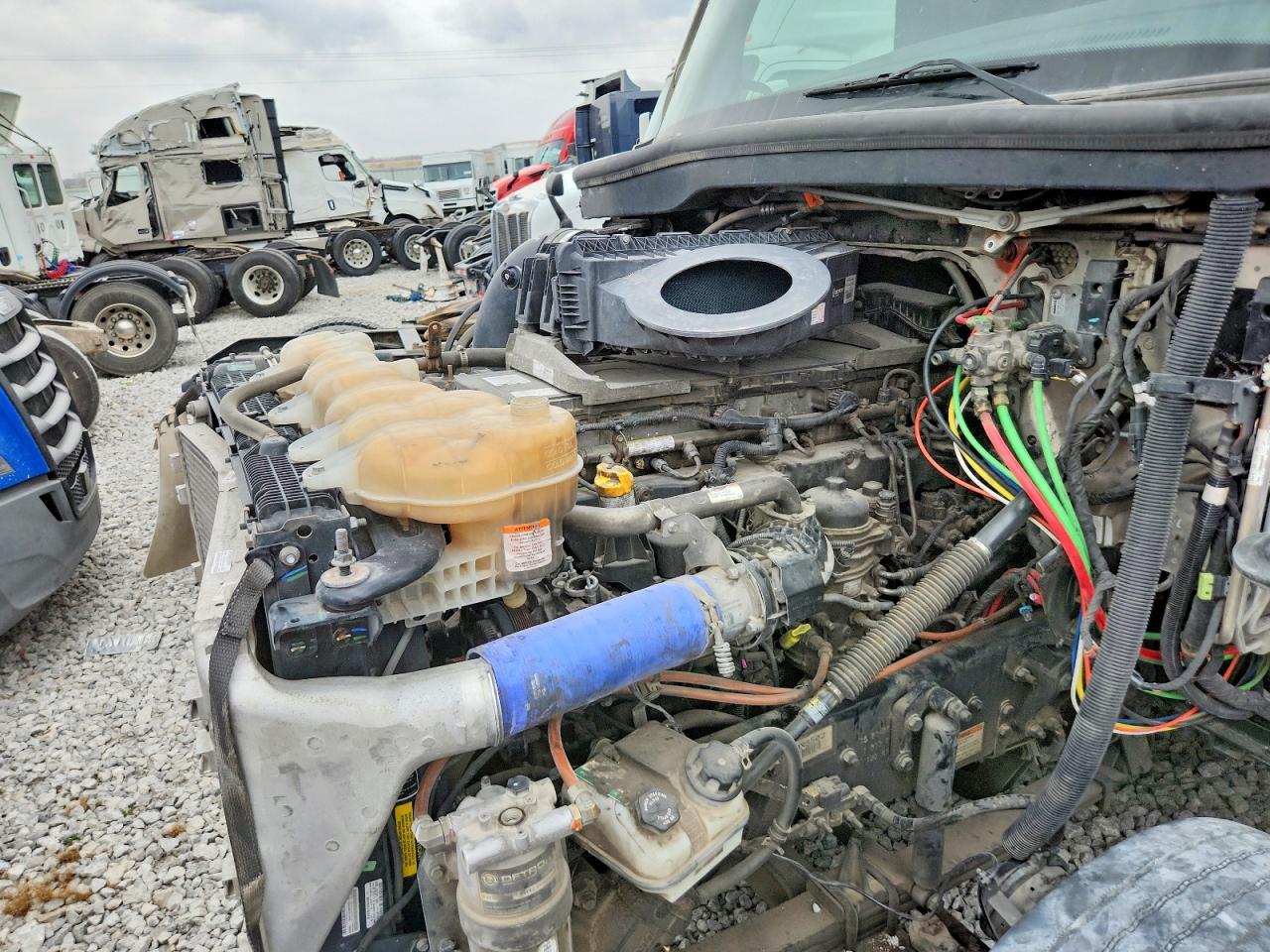 2022 FREIGHTLINER All models VIN 3AKJHHDR9NSMX3502 photo 7
