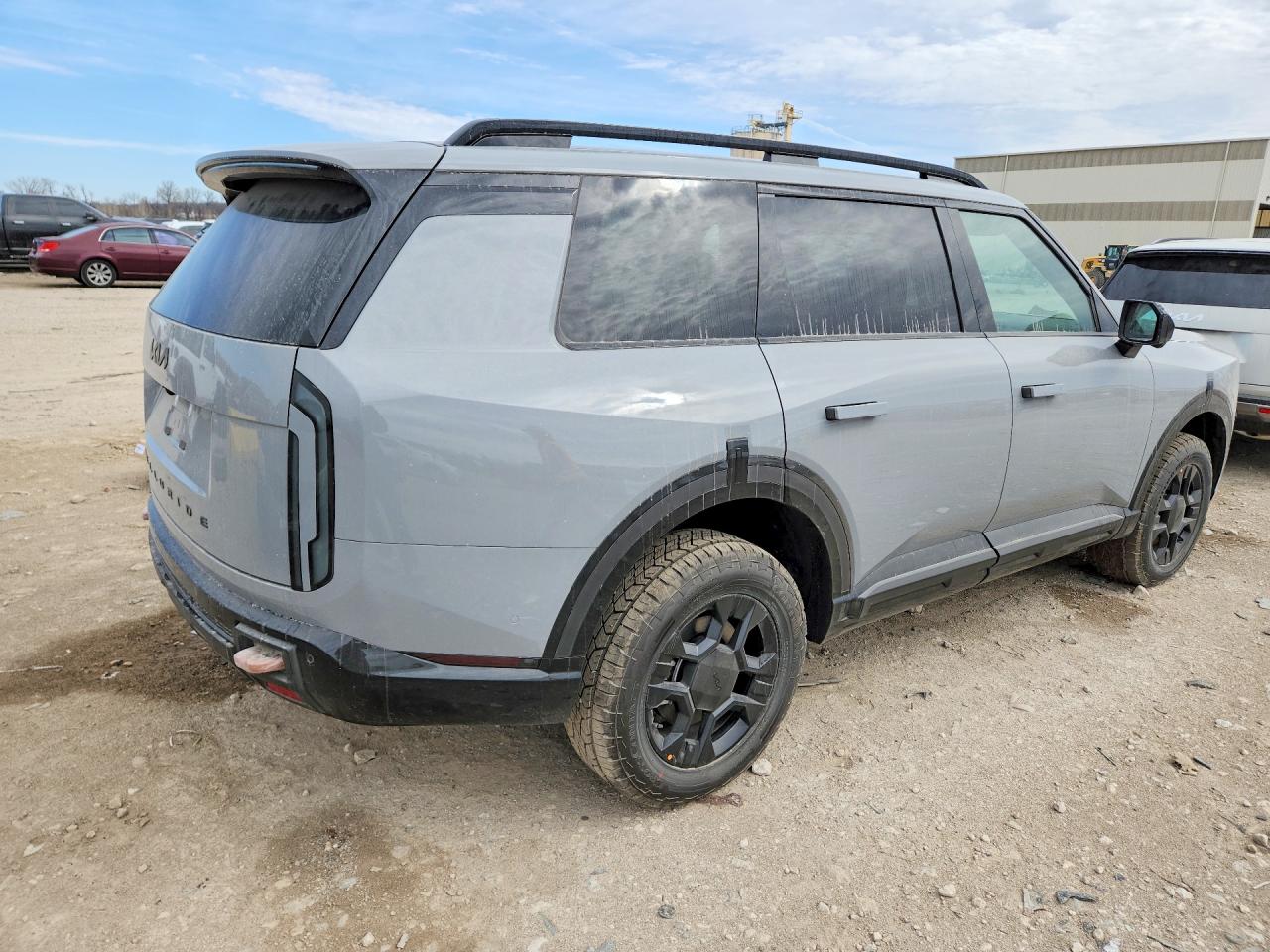 2027 Kia Telluride VIN 5XYPLES18VG005750 photo 3