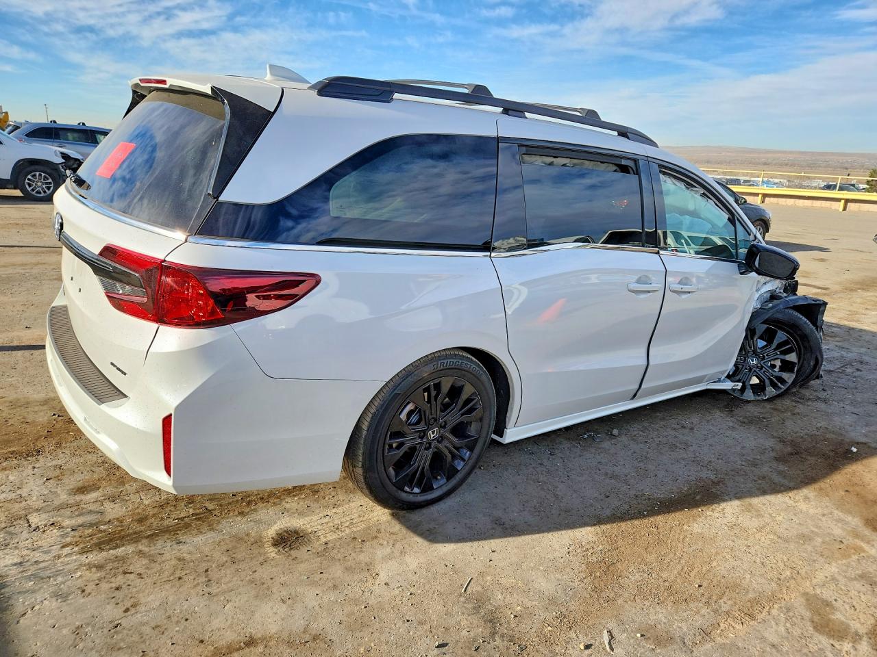 2026 Honda Odyssey VIN 5FNRL6H73TB002138 photo 3
