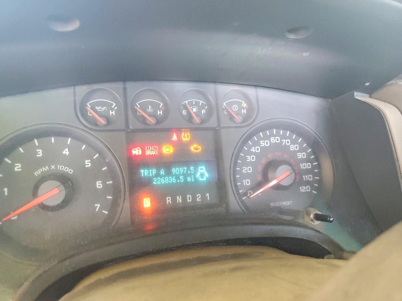 2010 Ford F150 VIN 1FTMF1CW5AKE60668 photo 9