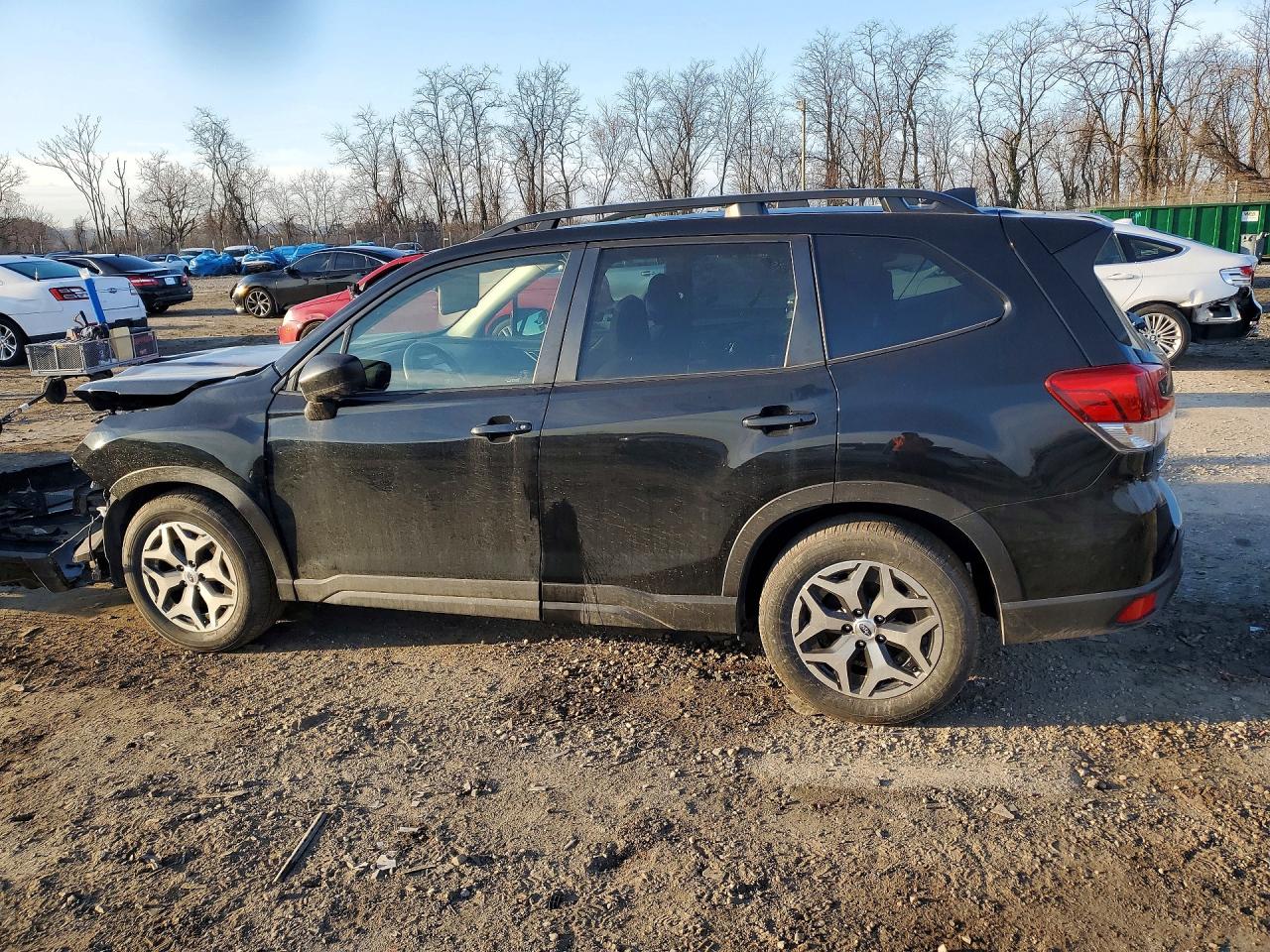2022 Subaru Forester VIN JF2SKADC2NH498824 photo 2