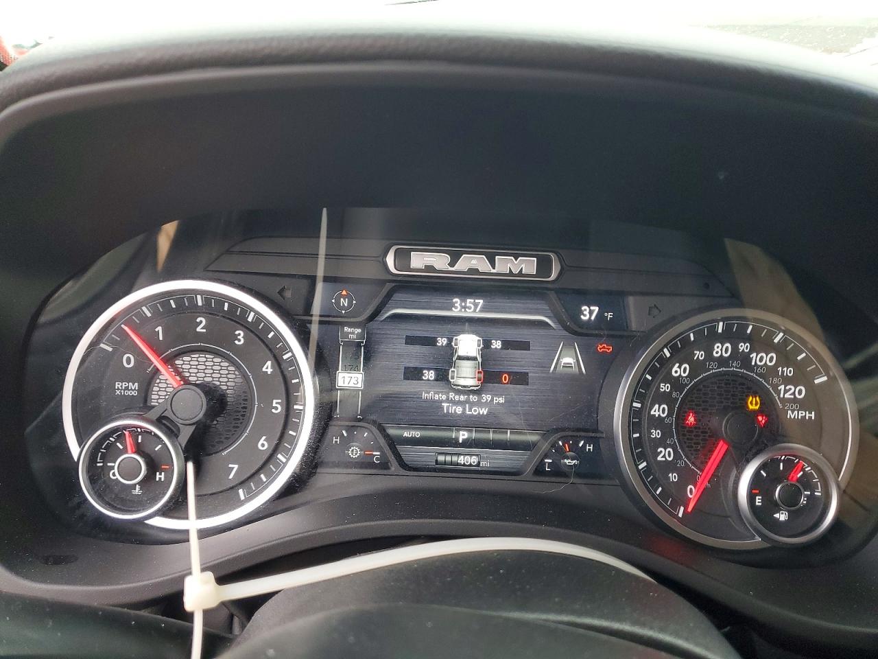 2026 RAM 1500 VIN 1C6SRFFT8TN303285 photo 9