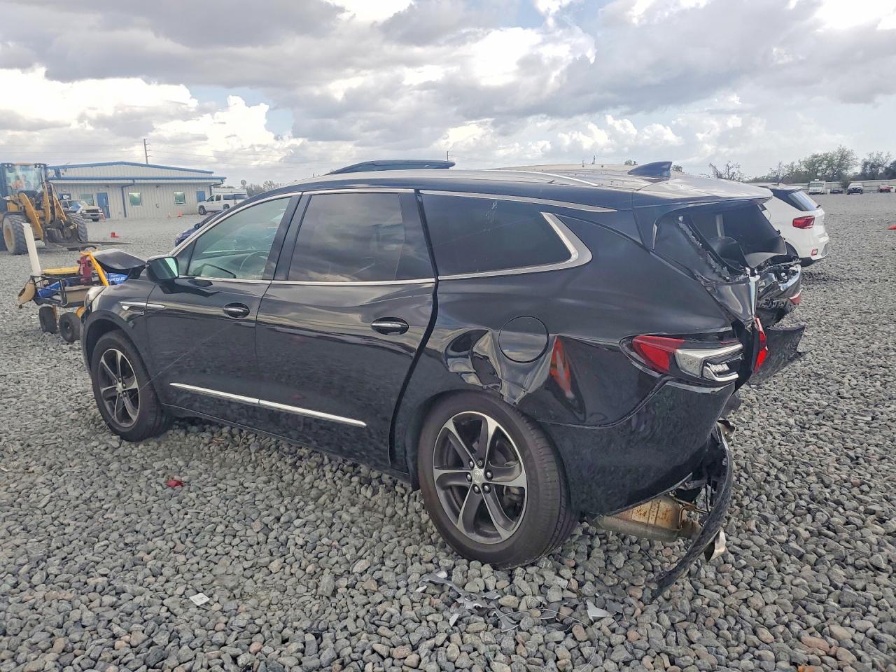 2020 Buick Enclave VIN 5GAERBKW2LJ235606 photo 2