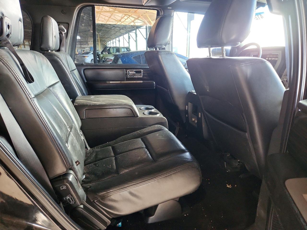 2010 Lincoln Navigator VIN 5LMJJ2H51AEJ09433 photo 11