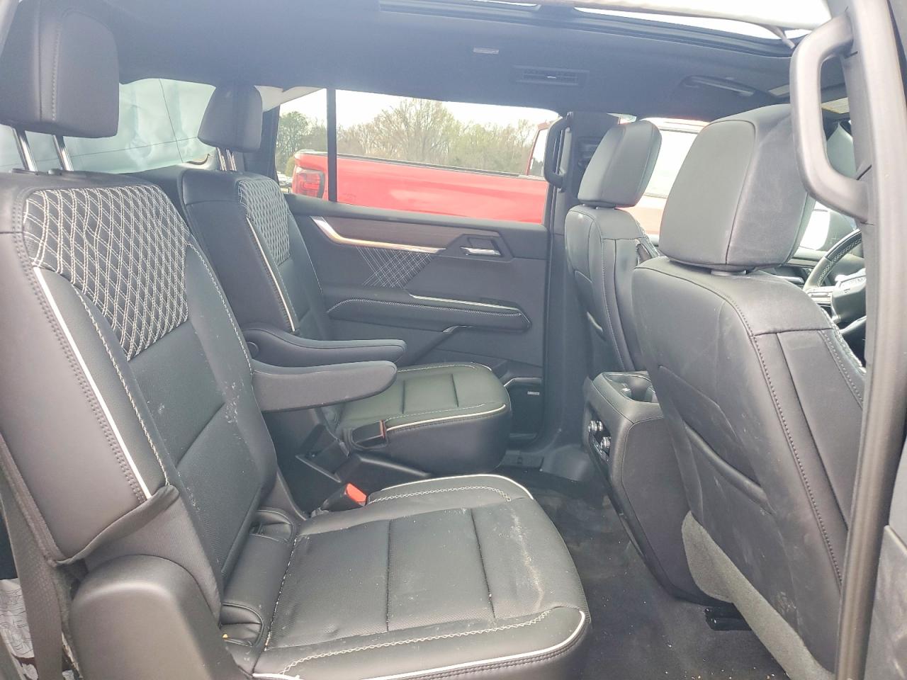 2026 GMC Acadia den VIN 1GKENLKS8TJ190043 photo 11