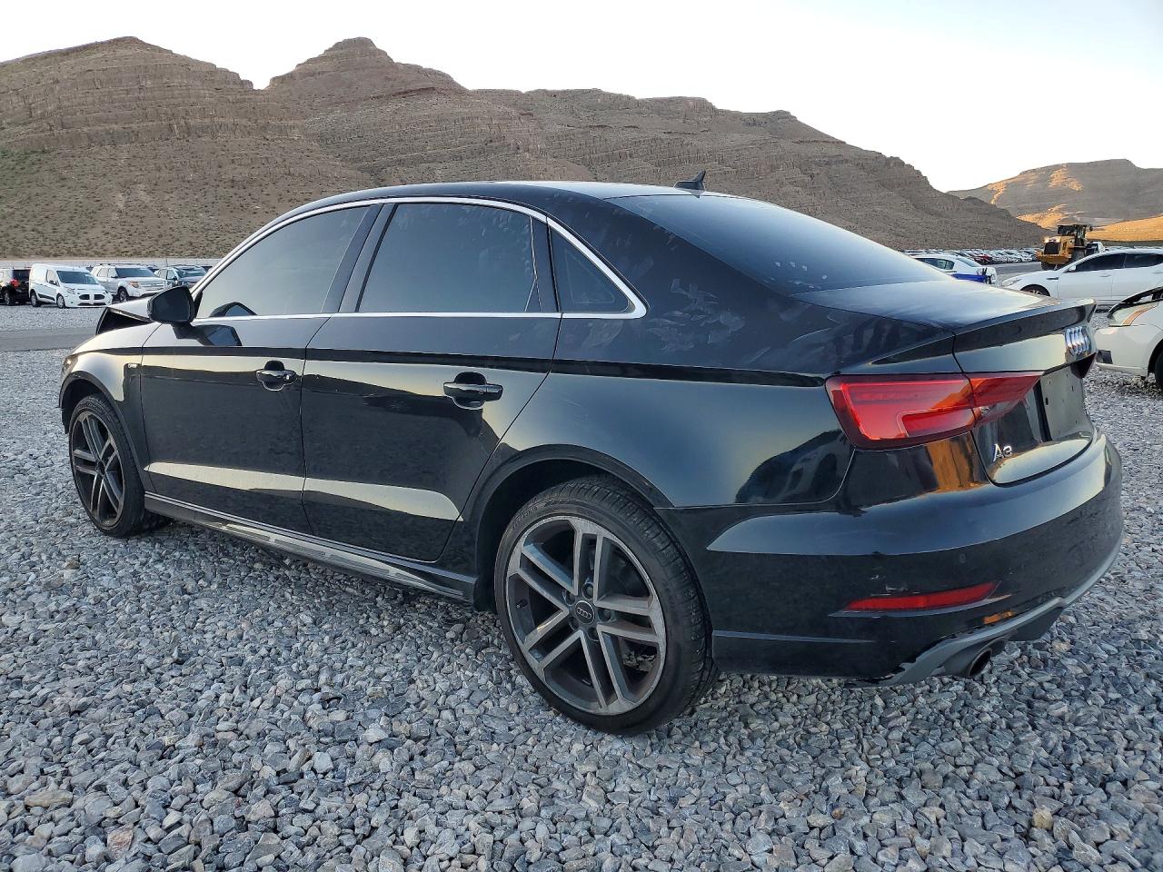 2017 Audi A3 VIN WAUJ8GFF4H1071724 photo 2