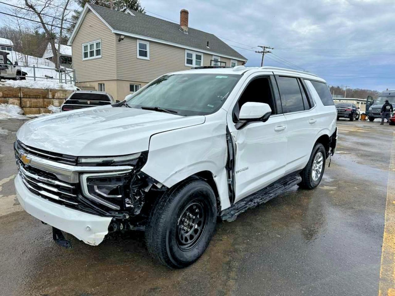 2025 Chevrolet Tahoe VIN 1GNS6NRD0SR327465 photo 1