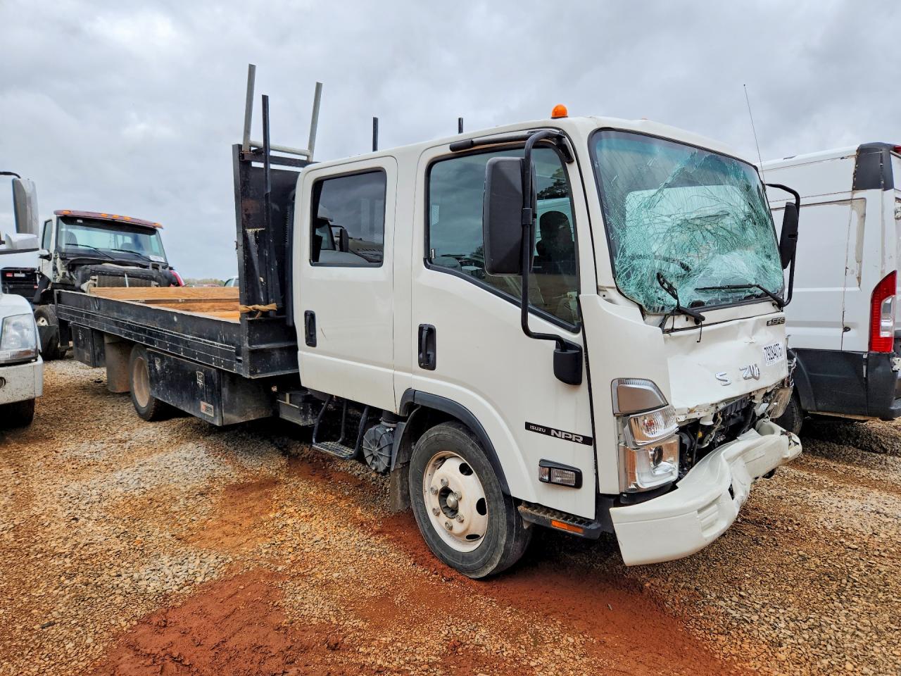 2024 Isuzu Npr VIN 54DC4J1D0RS209177 photo 4