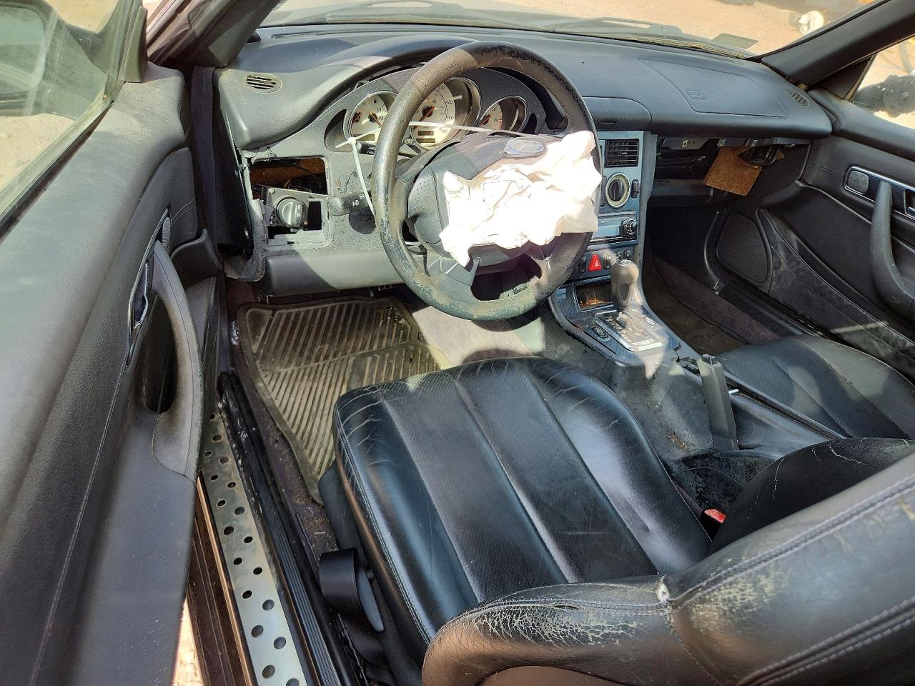1999 Mercedes-Benz Slk-class VIN WDBKK47F6XF119438 photo 8