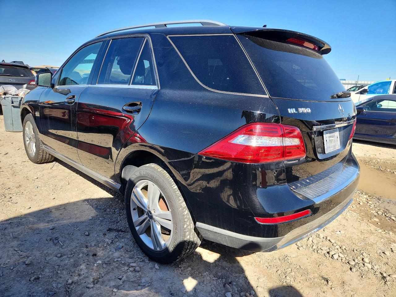2012 Mercedes-Benz M-class VIN 4JGDA5HB5CA020885 photo 2