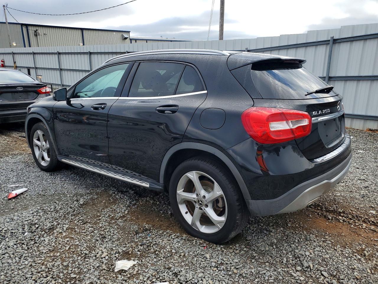 2018 Mercedes-Benz Gla-class VIN WDCTG4EB4JJ383408 photo 2