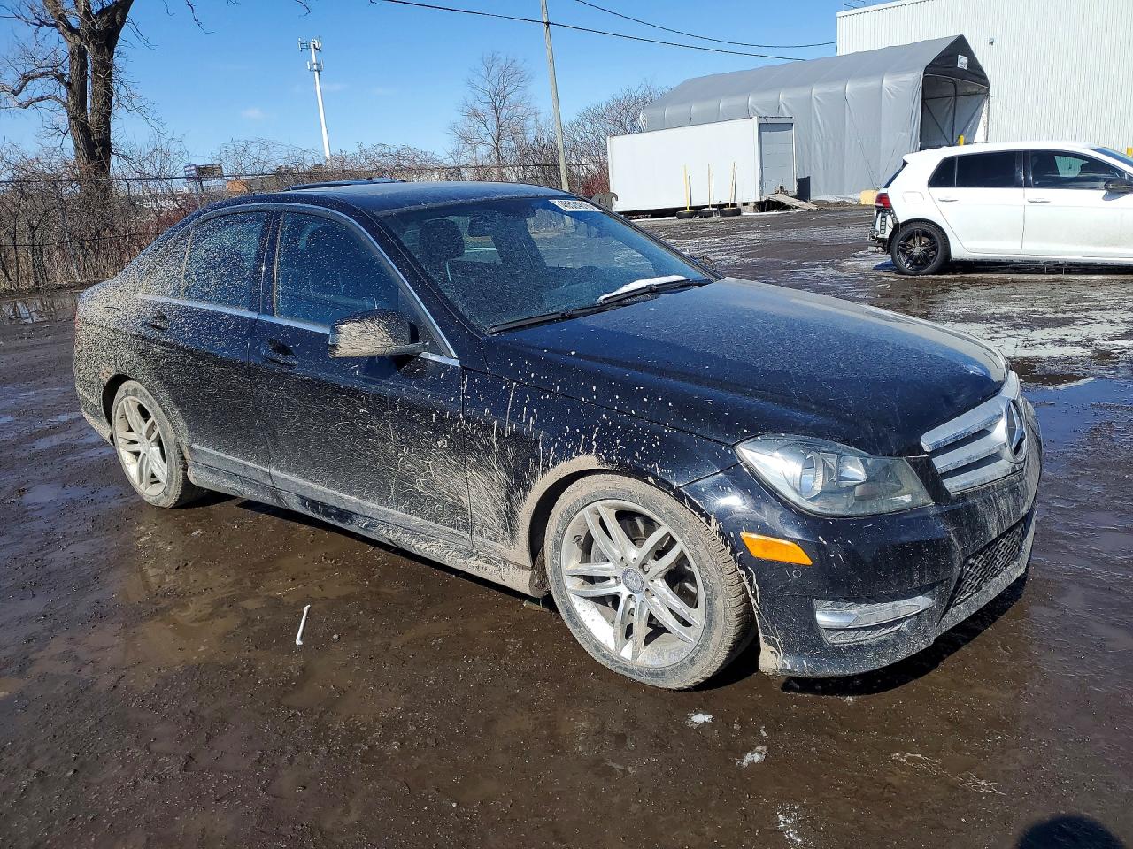 2013 Mercedes-Benz C class VIN WDDGF8AB6DA769216 photo 4
