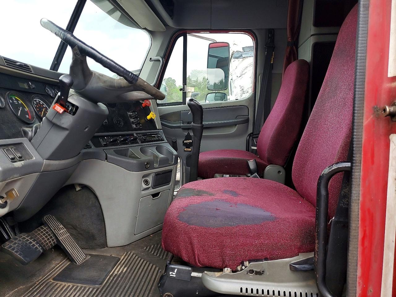 2005 FREIGHTLINER All other VIN 1FUJA6CV05LN43987 photo 7