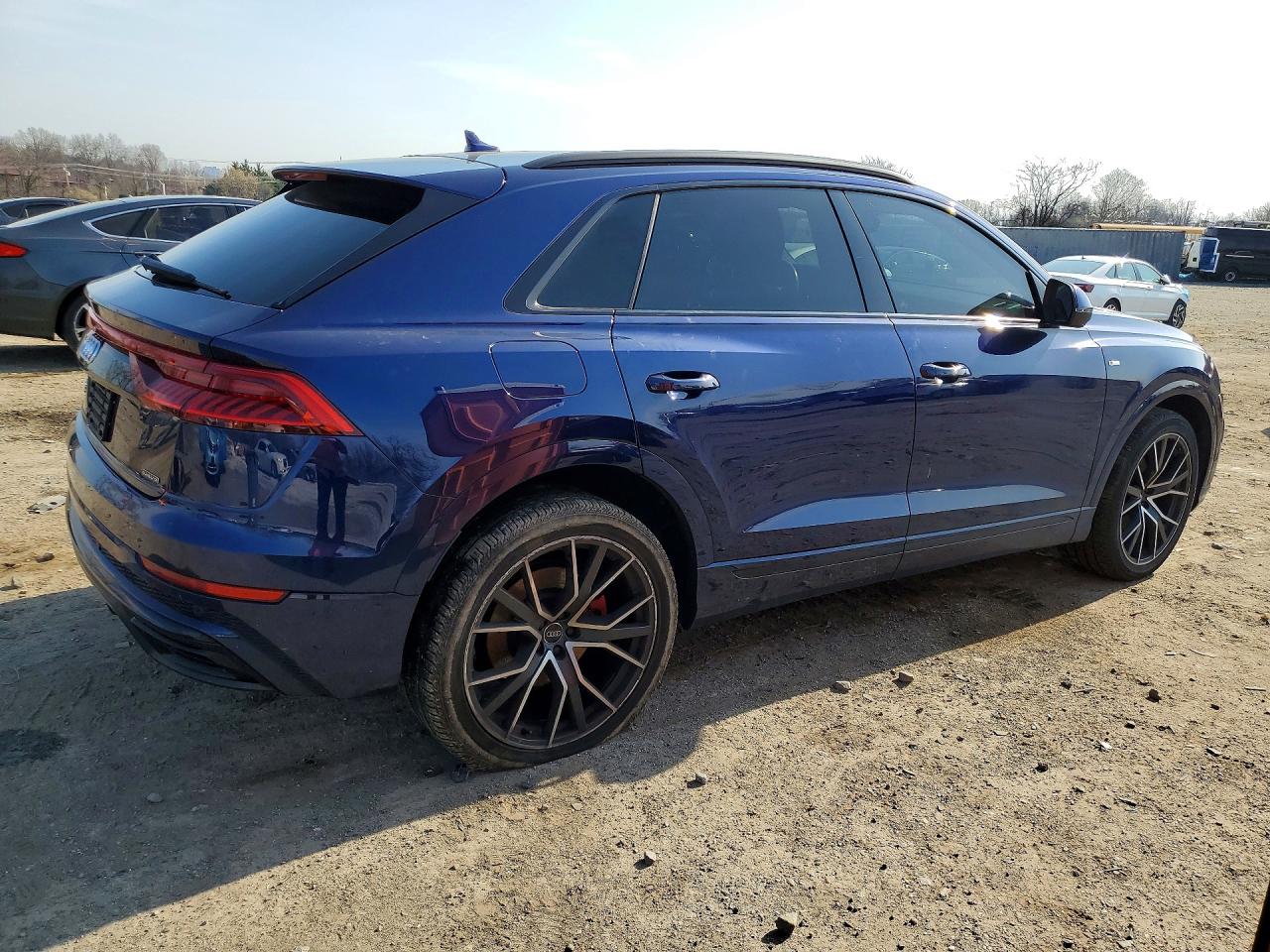 2019 Audi Q8 VIN WA1EVAF15KD016598 photo 3