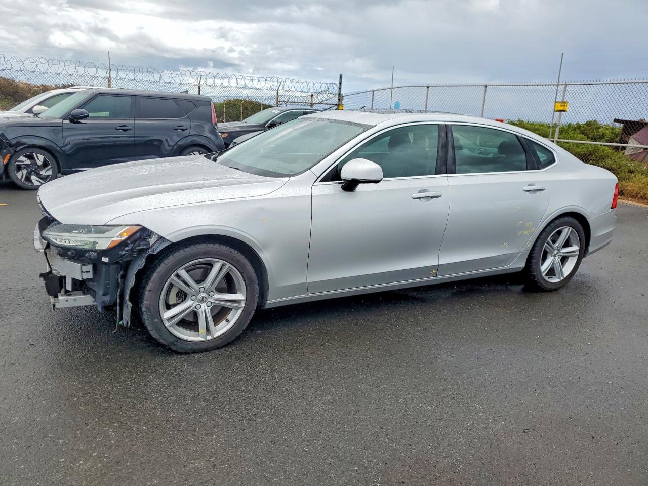 2018 Volvo S90 VIN LVY982AK0JP035991 photo 1