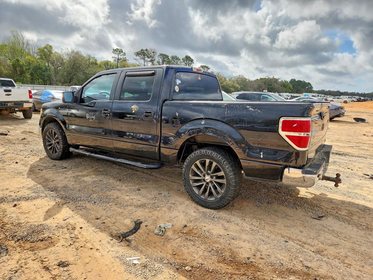 2010 Ford F150 VIN 1FTFW1CVXAFA85174 photo 2