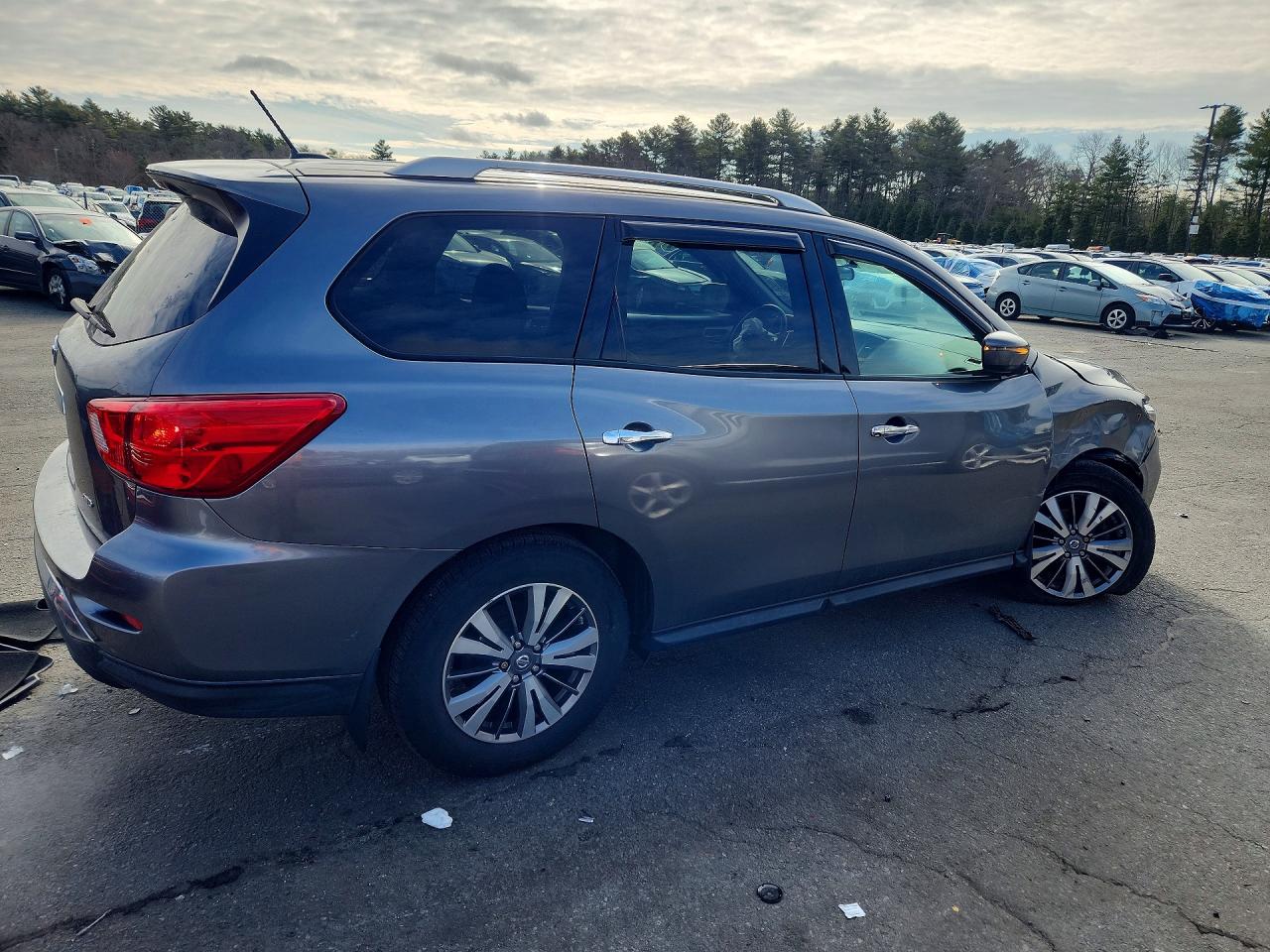 2018 Nissan Pathfinder VIN 5N1DR2MM1JC661466 photo 3