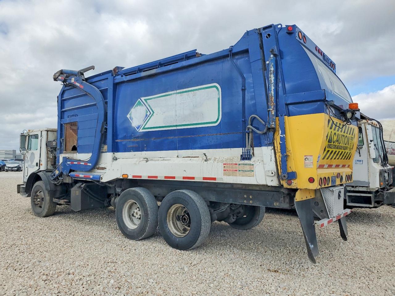 2011 MACK All other VIN 1M2AV04C0BM008536 photo 3