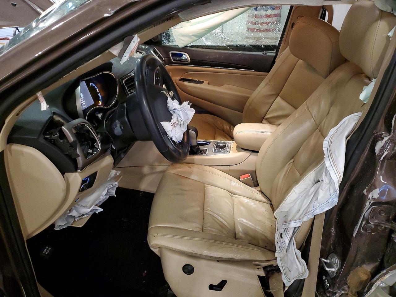 2021 Jeep Cherokee VIN 1C4RJFBG9MC782398 photo 7