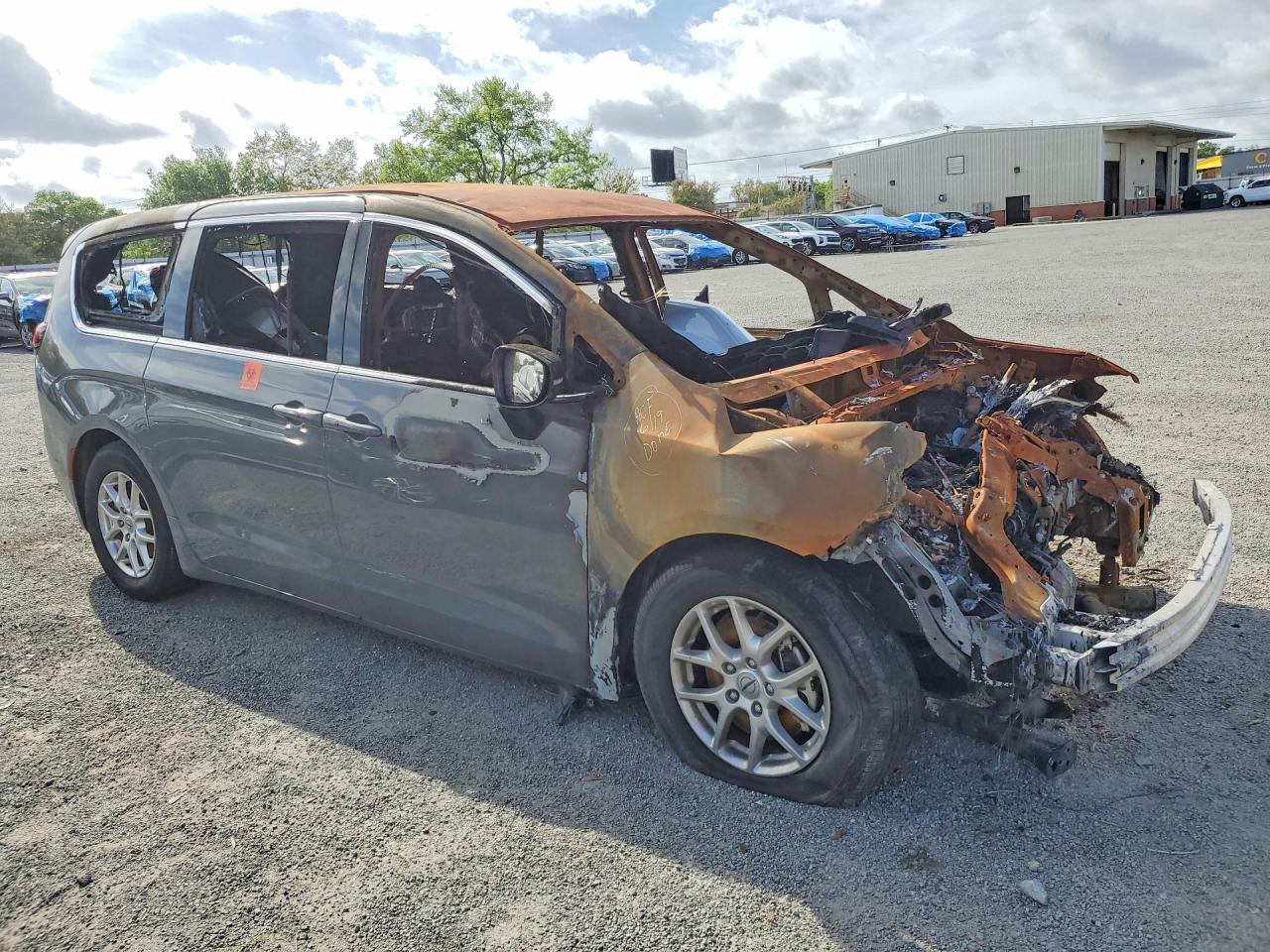2025 Chrysler Pacifica s VIN 2C4RC1BG6SR504432 photo 4