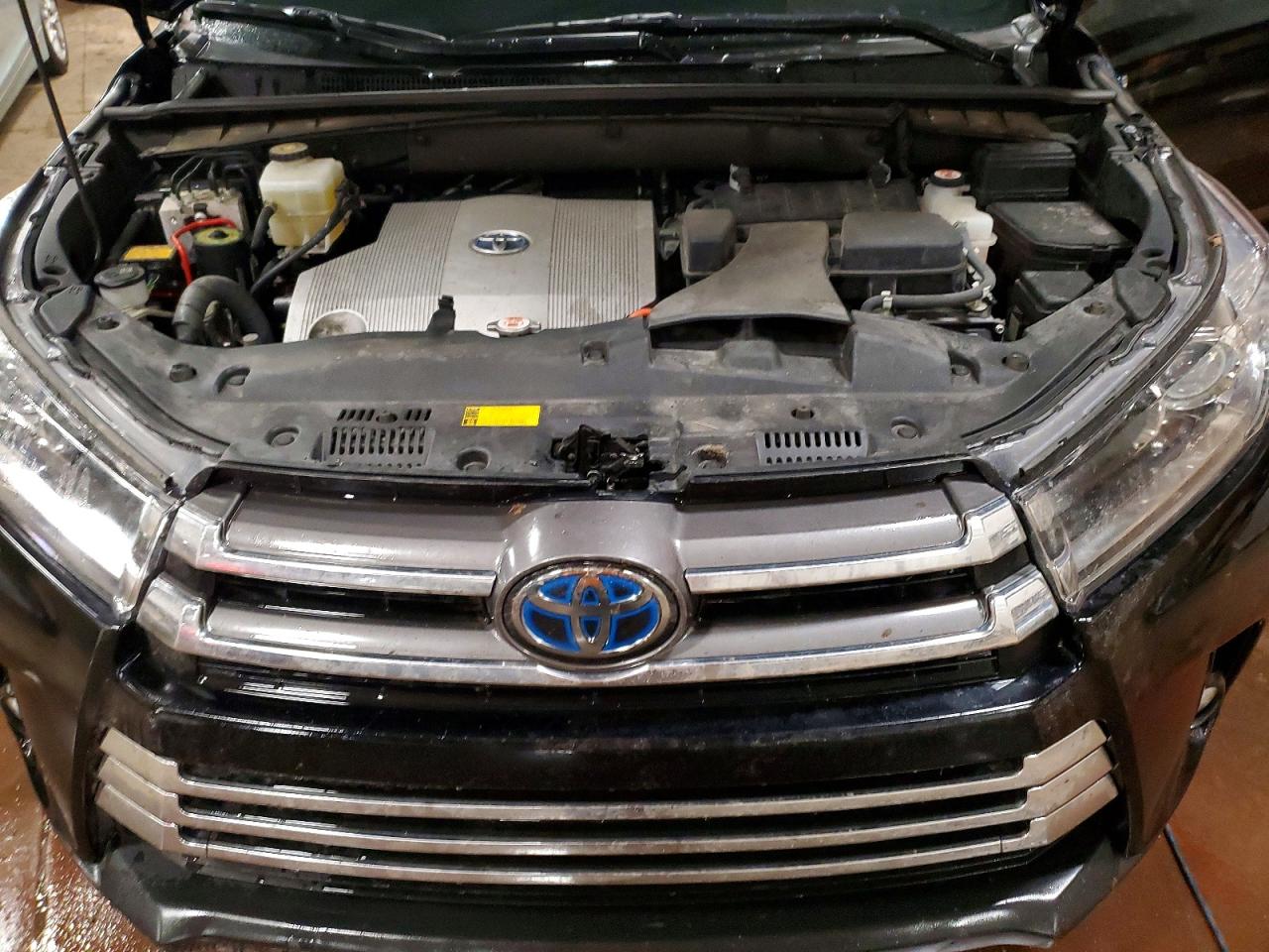 2018 Toyota Highlander VIN 5TDDGRFH3JS052185 photo 12