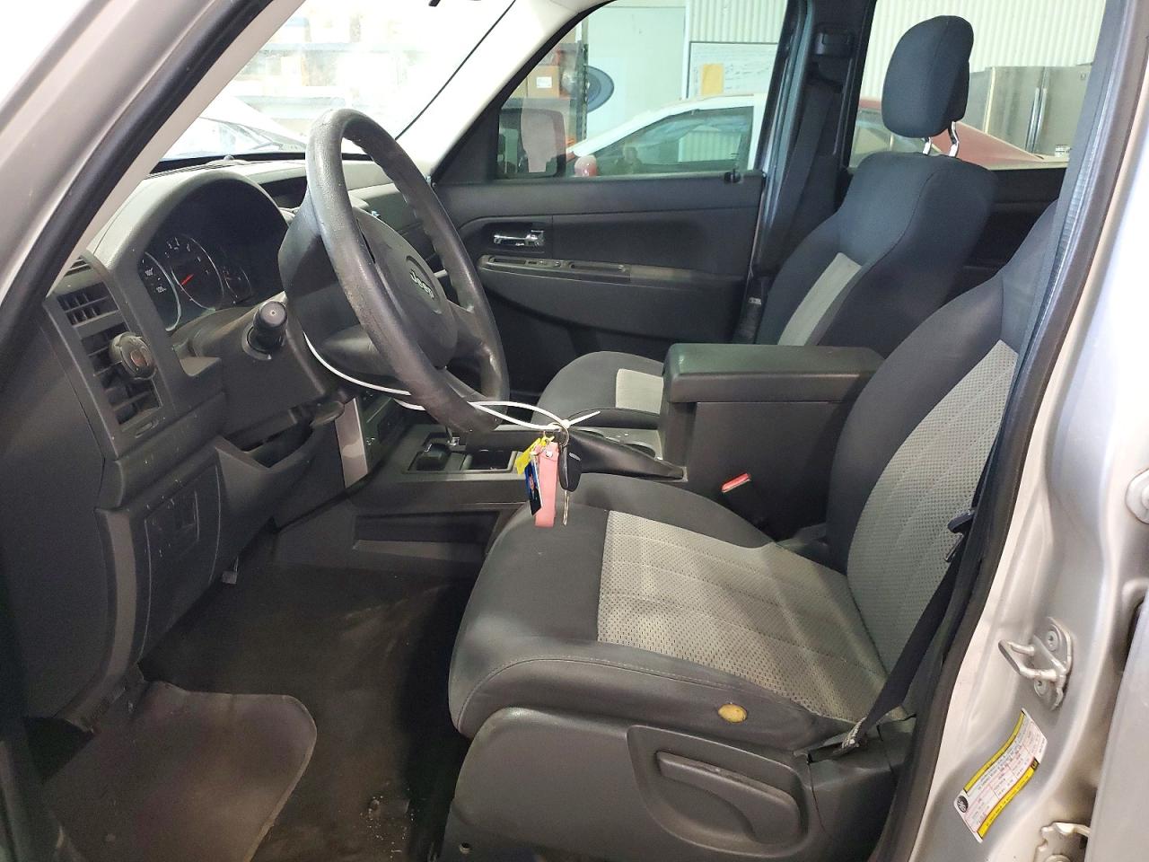 2010 Jeep Liberty VIN 1J4PN2GK8AW131639 photo 7