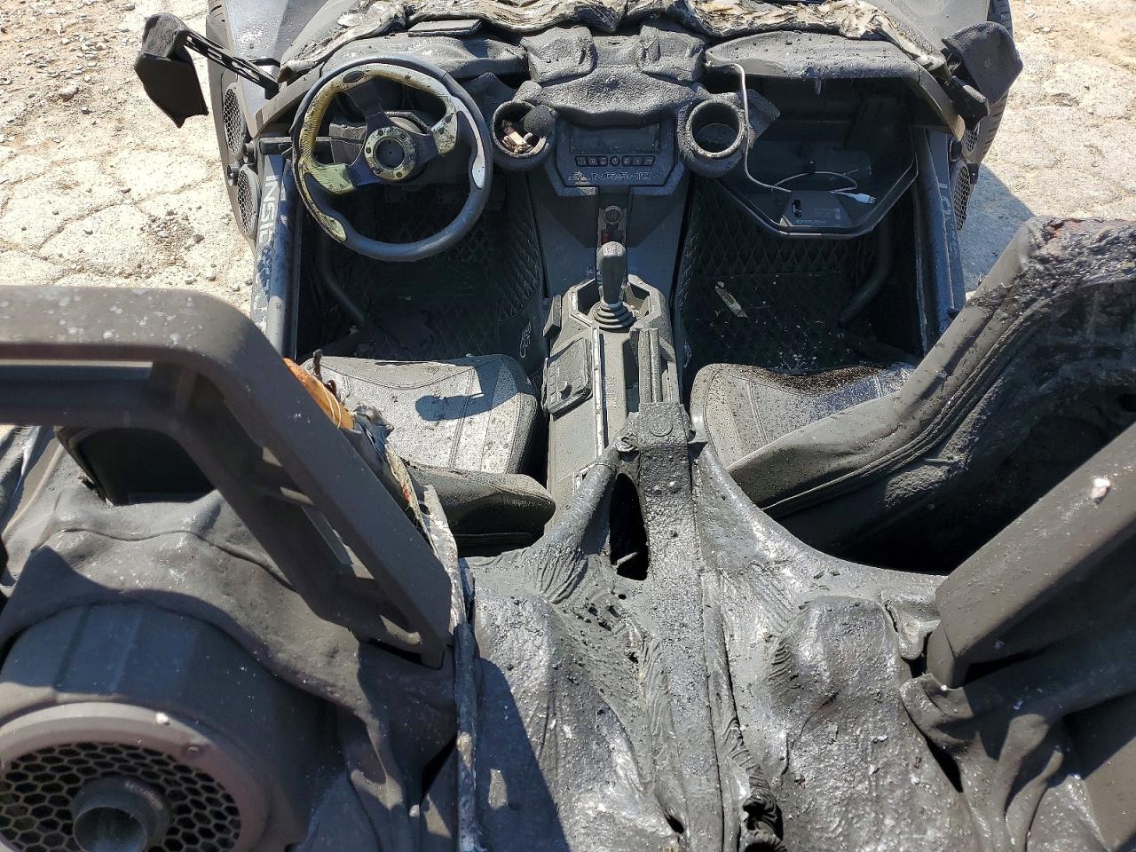 2019 Polaris Slingshot VIN 57XAAPFA0K8135663 photo 8