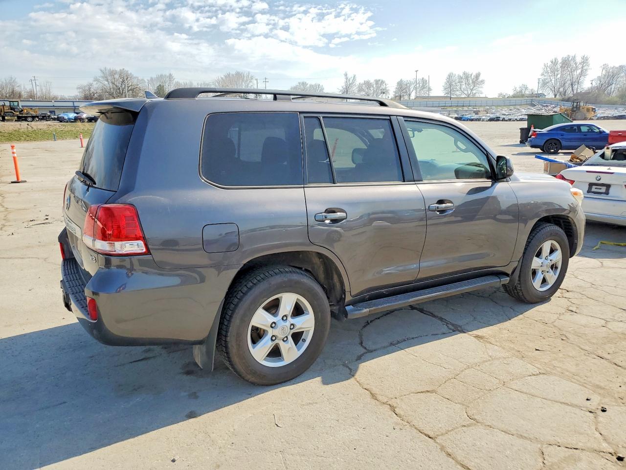 2011 Toyota Land cruis VIN JTMHY7AJ2B5010644 photo 3