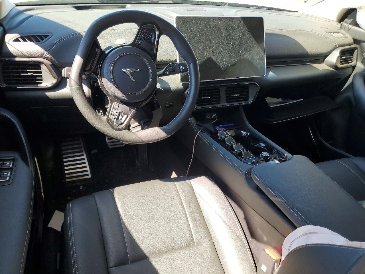 2024 VINFAST All other VIN RLLV1AEB5RH007498 photo 8
