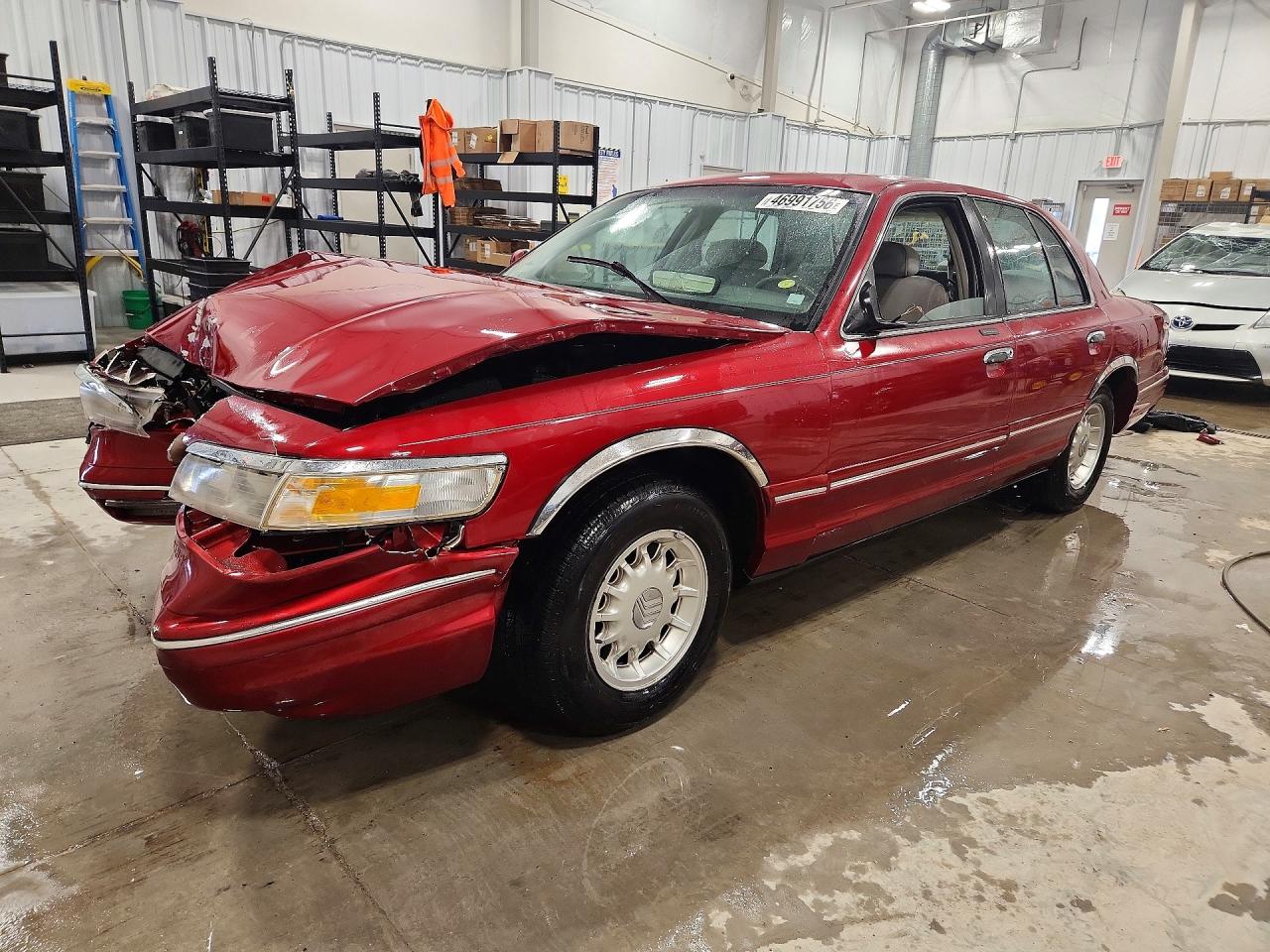 1997 Mercury Grmarquis VIN 2MELM75W6VX639014 photo 1