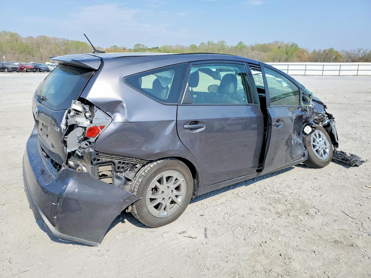 2015 Toyota Prius v fo VIN JTDZN3EU9FJ038139 photo 3