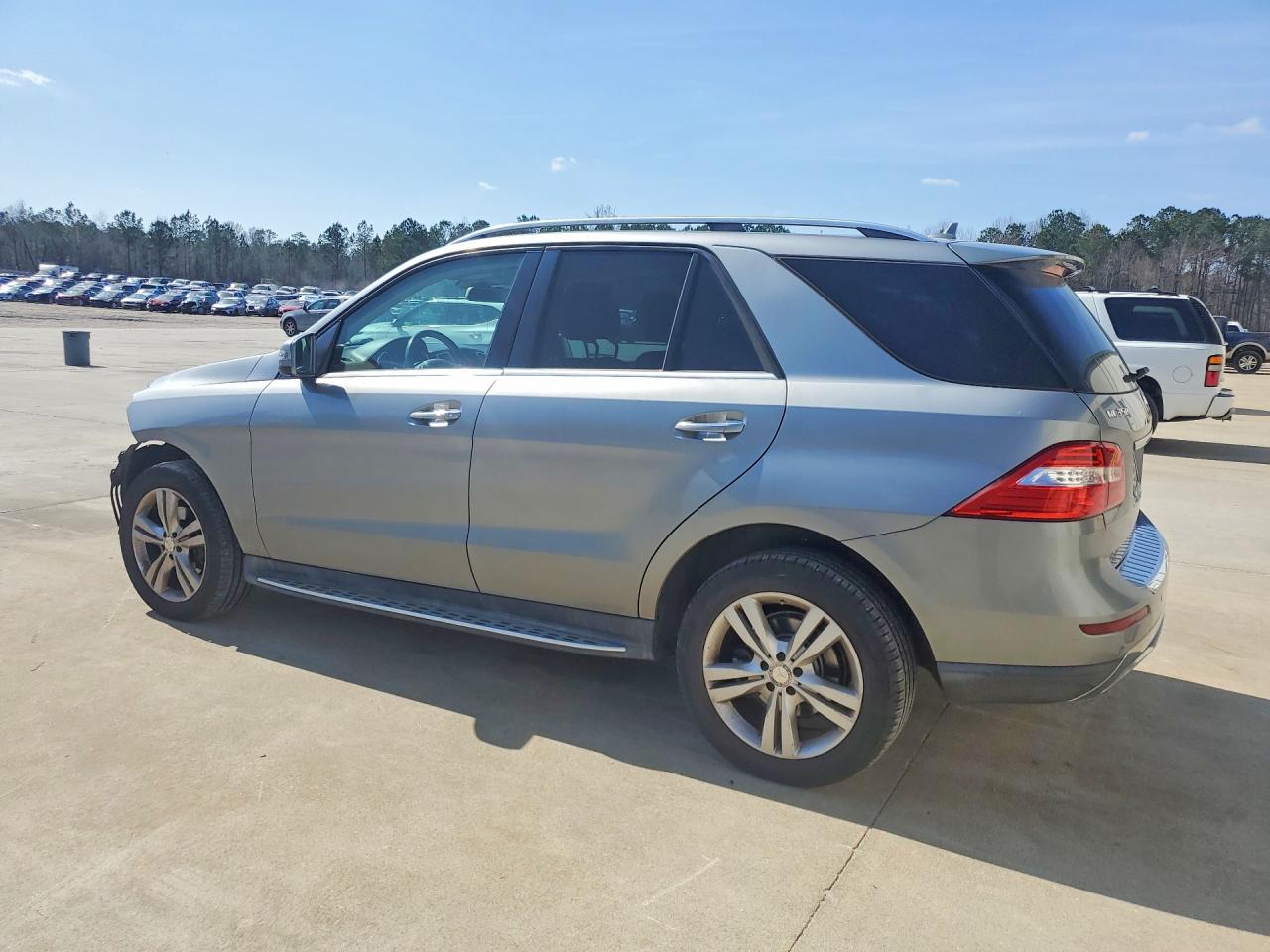 2014 Mercedes-Benz M-class VIN 4JGDA2EB7EA325116 photo 2